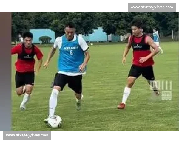 川超热身赛：呐喊与鞠躬间的双向奔赴